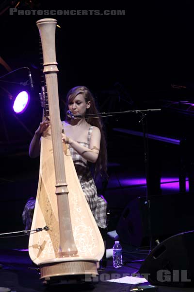 JOANNA NEWSOM - 2010-05-31 - PARIS - Espace Charlie Parker - Grande Halle - 